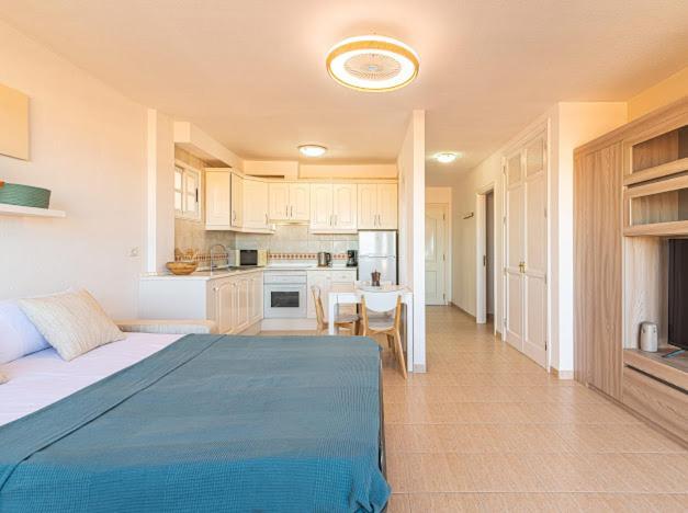 Bright With Sea And Montain View At Cristianos Apartment Los Cristianos (Tenerife)