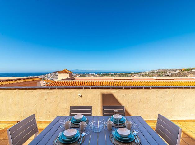 Apartment Bright With Sea And Montain View At Cristianos