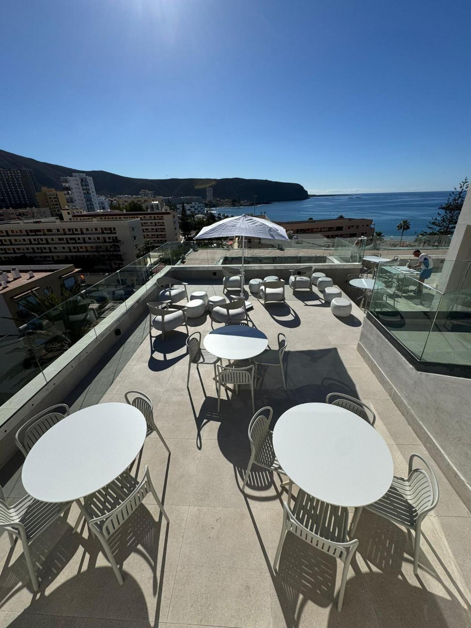Reveron Plaza Hotel