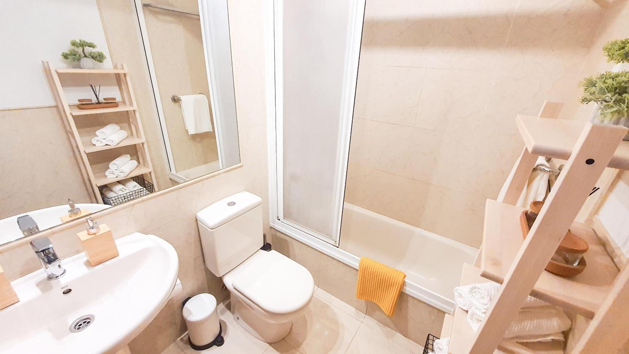 4-bedroom Corales With Jacuzzi, Garden, Close To Everything *