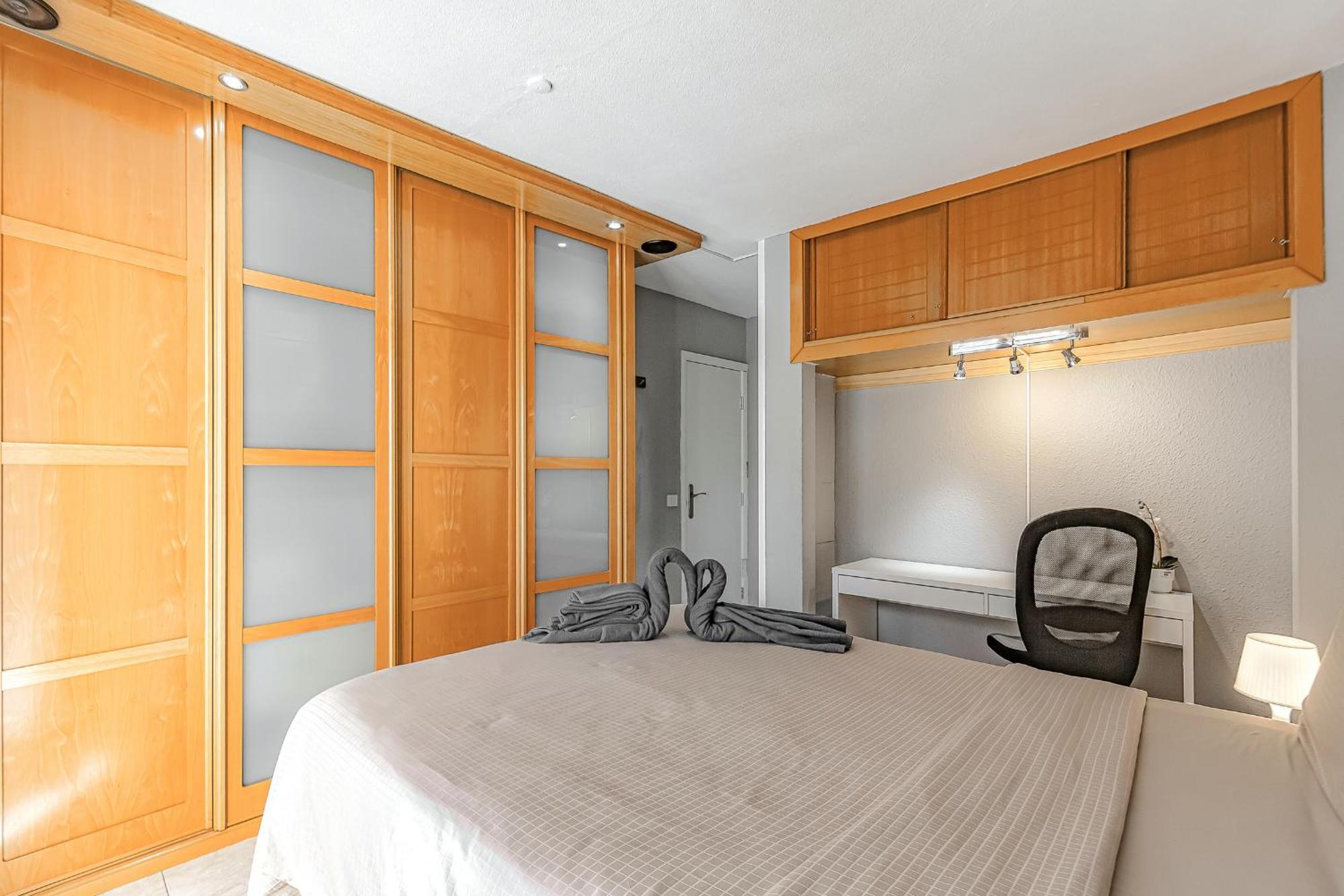 Cozy 2 Bedroom With Pool View And 2 Bathrooms In Cristianos Apartment