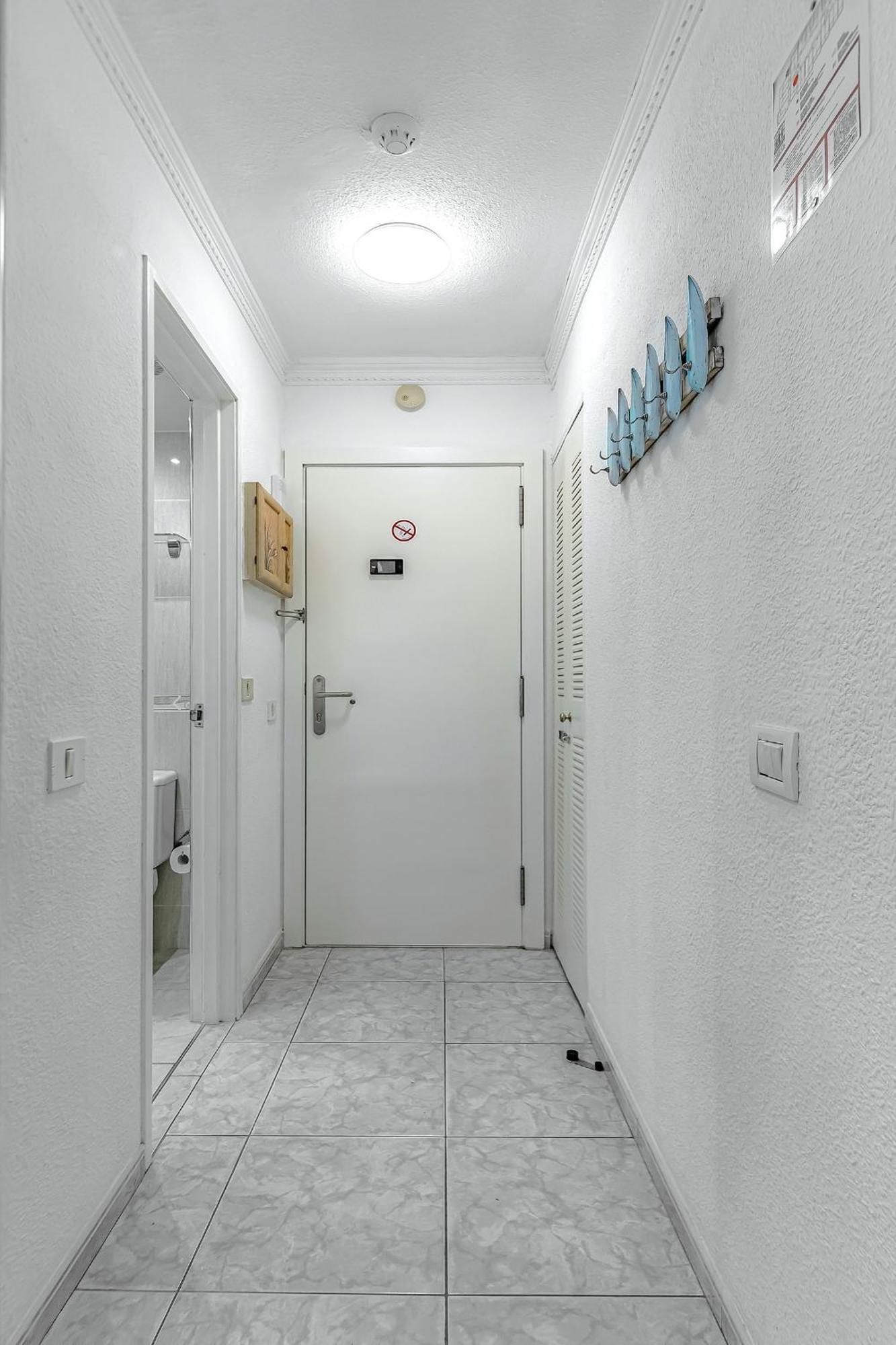 Apartment Cozy 2 Bedroom With Pool View And 2 Bathrooms In Cristianos *