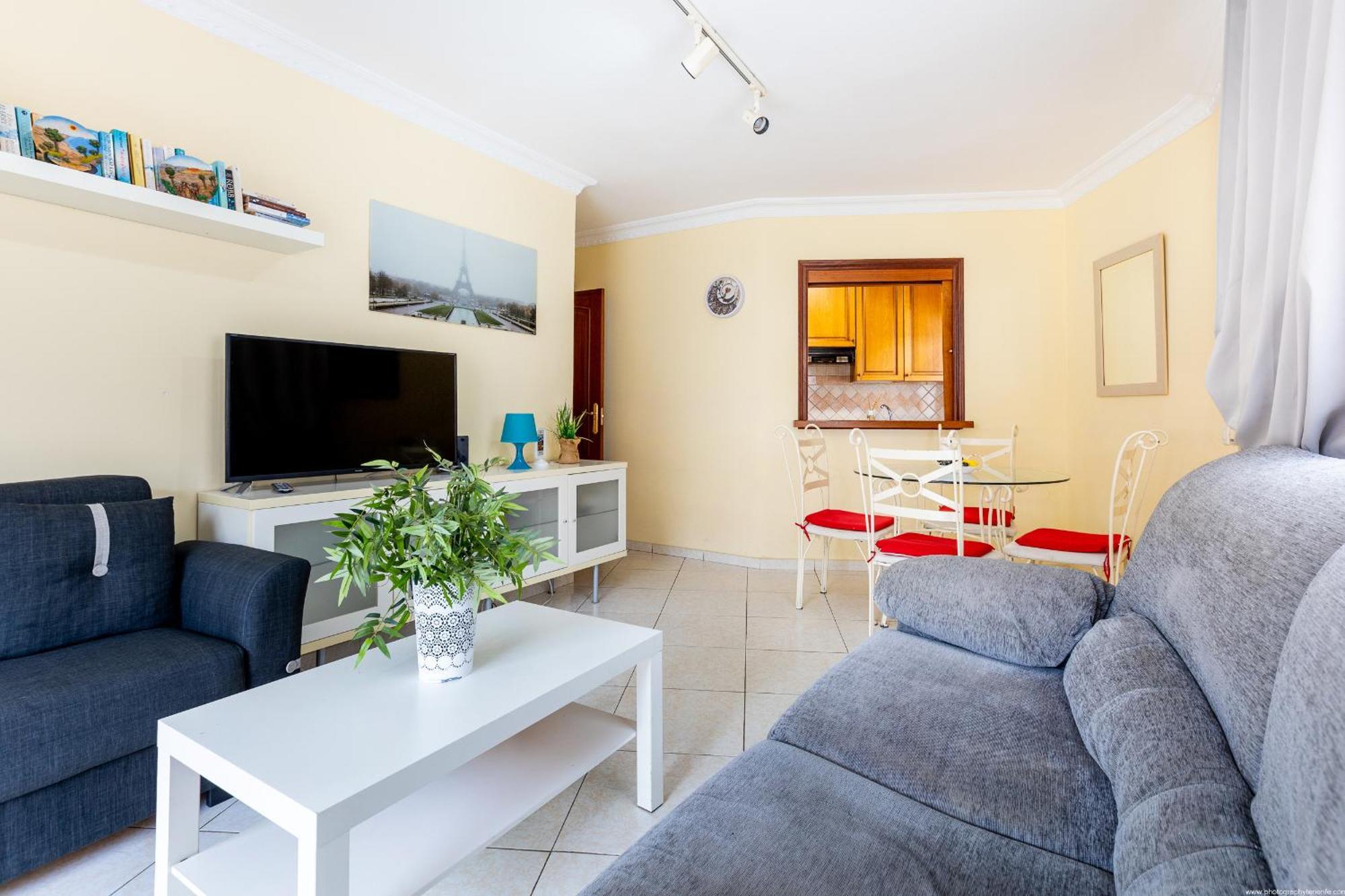 Tropical Position Apartment