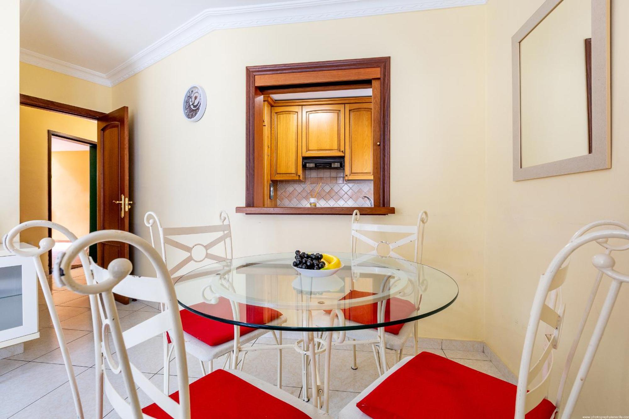 Apartment Tropical Position