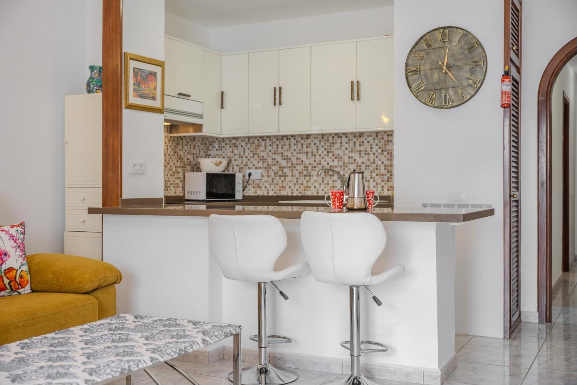 Victoria Court 2 Pool Apartment *