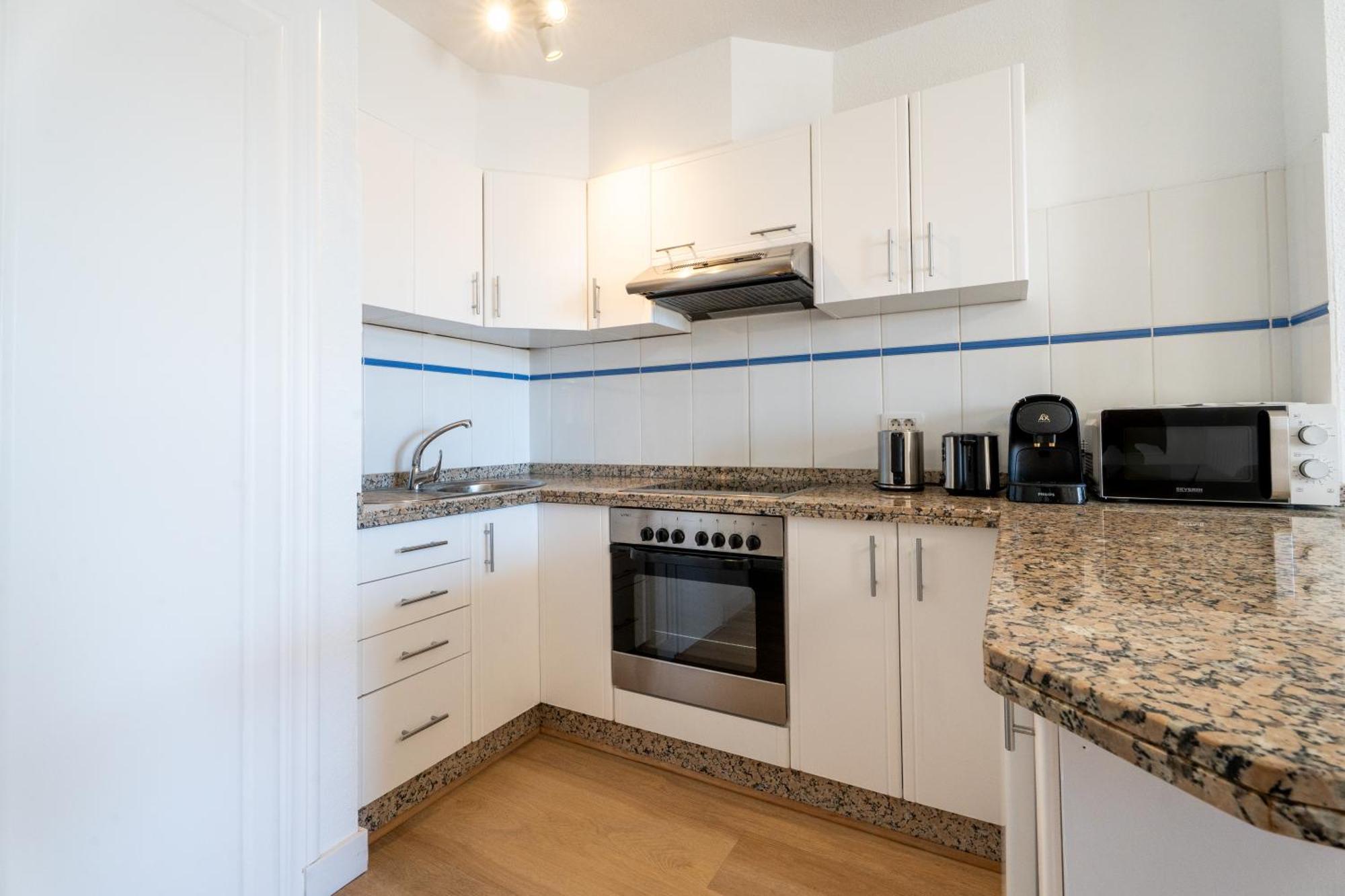 Castle Harbour With Heated Pool Apartment Los Cristianos (Tenerife)