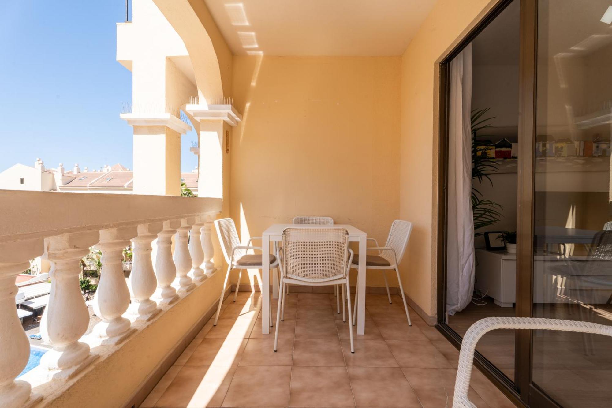 Apartment Castle Harbour With Heated Pool