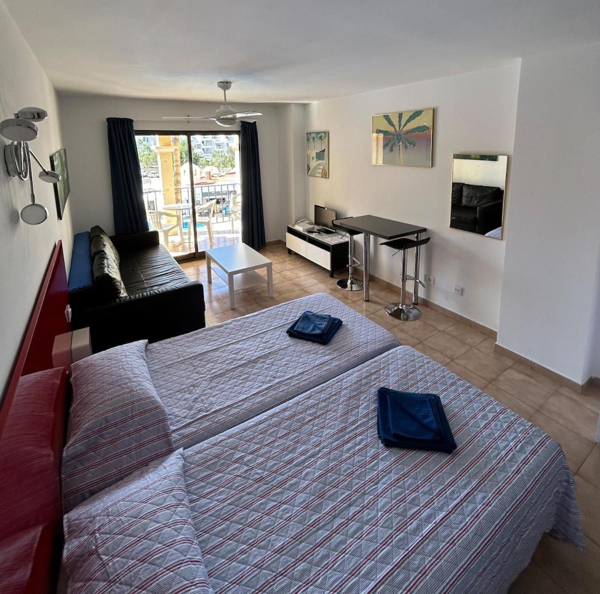 Modern Free Wifi Heated Pool * Los Cristianos (Tenerife)