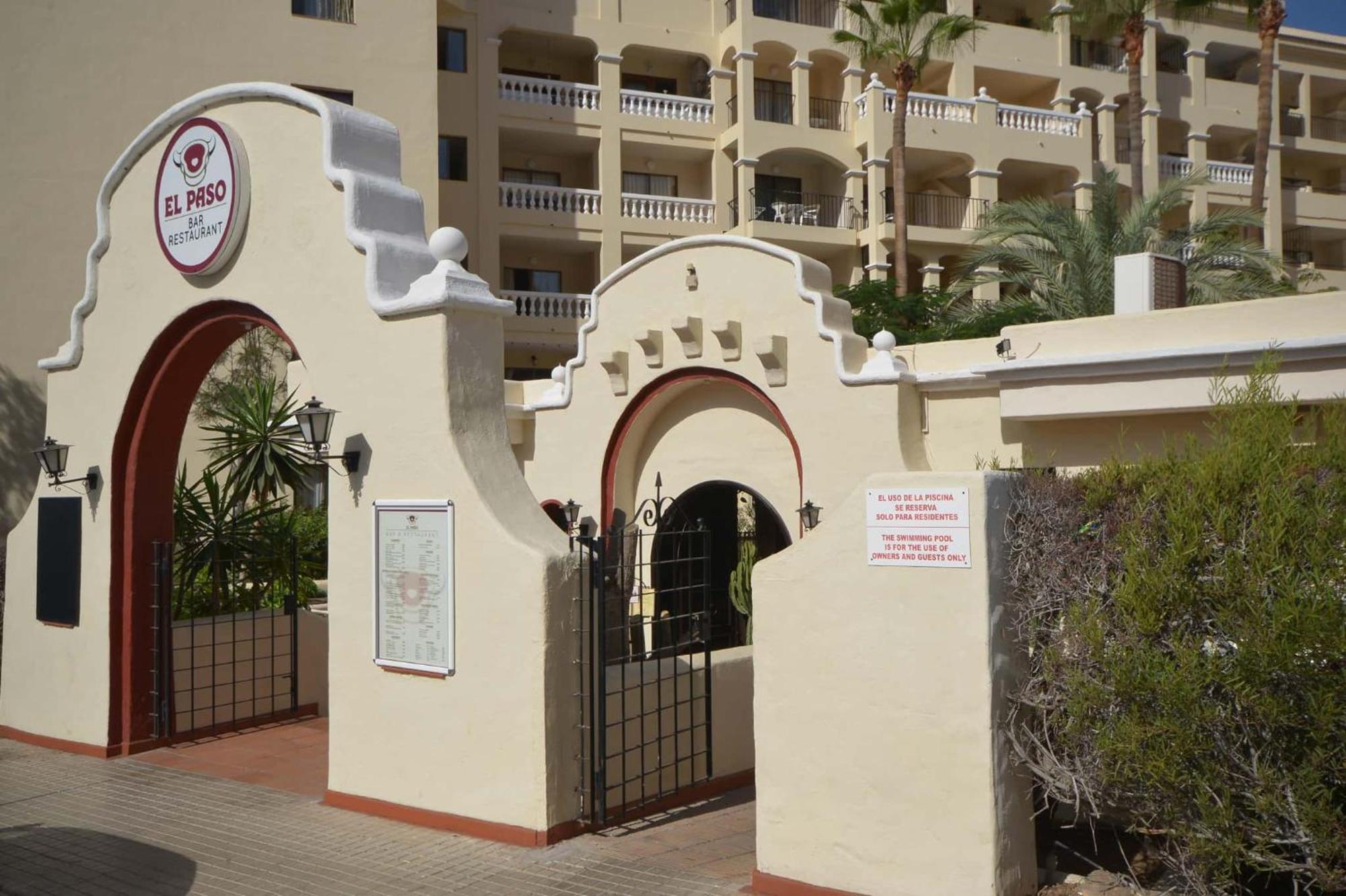 Castle Harbour 37 - Two Bed Apartment *