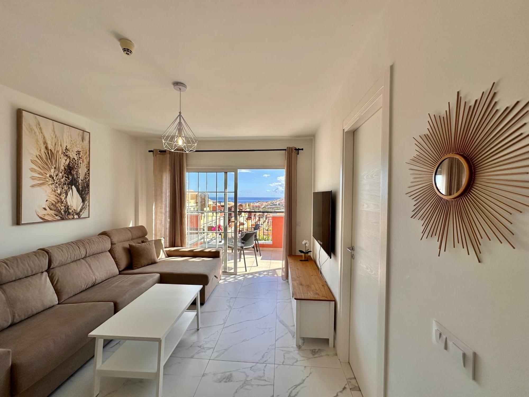 Sunset 7 & Heated Pool Apartment