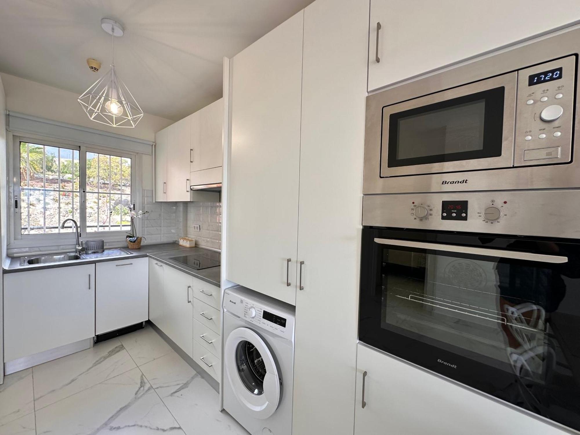 Sunset 7 & Heated Pool Apartment *