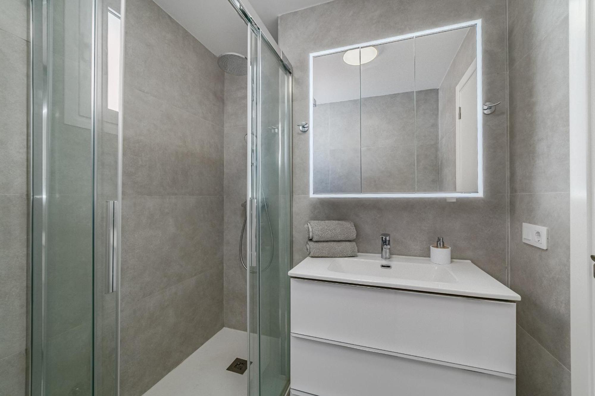 Ocean View 2bedroom In Cristianos, Heated Pool, 3 Minutes To Apartment