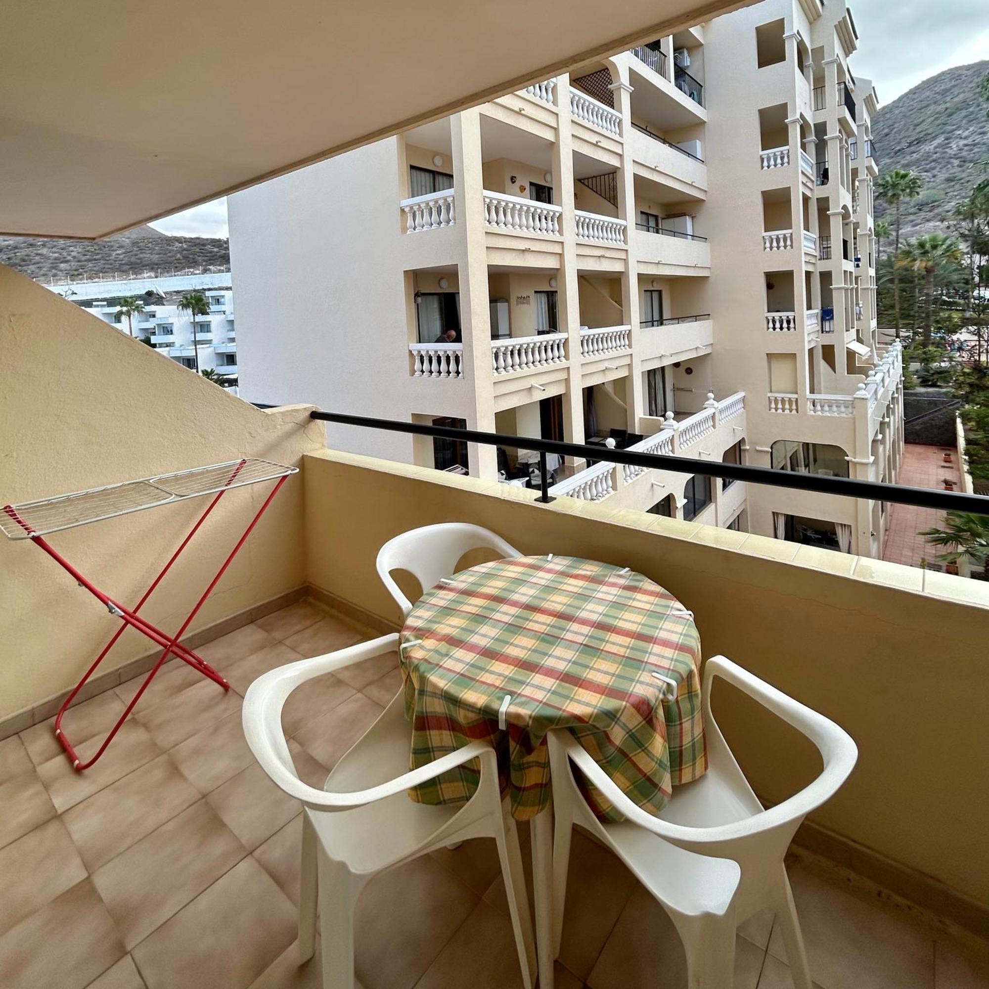 Appartement In Castle Harbour With Pool View C020