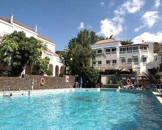 Aparthotel Ona Claveles 3*