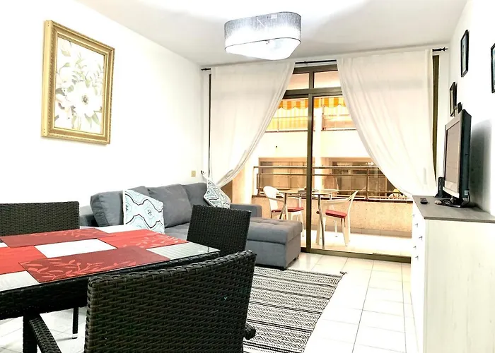 Los Cristianos Valdes Center 3