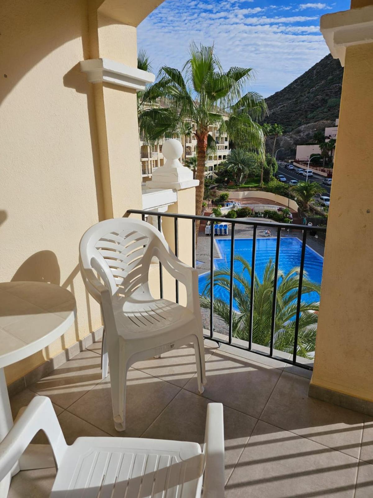 Castle Harbour Studio Pool View *