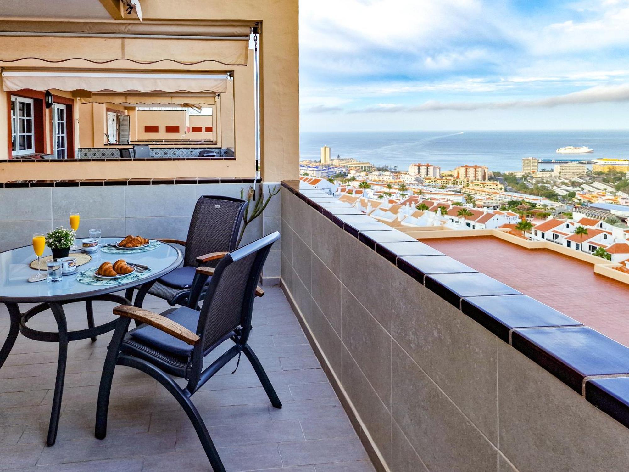 Panoramatic View In Cristianos