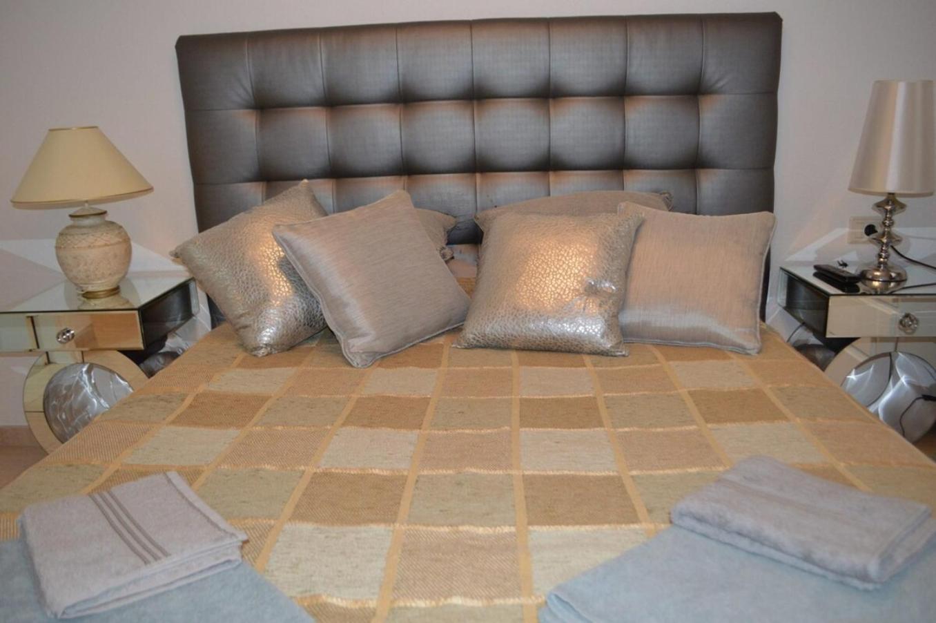 Lovely 2 Bed In Cristianos Apartment