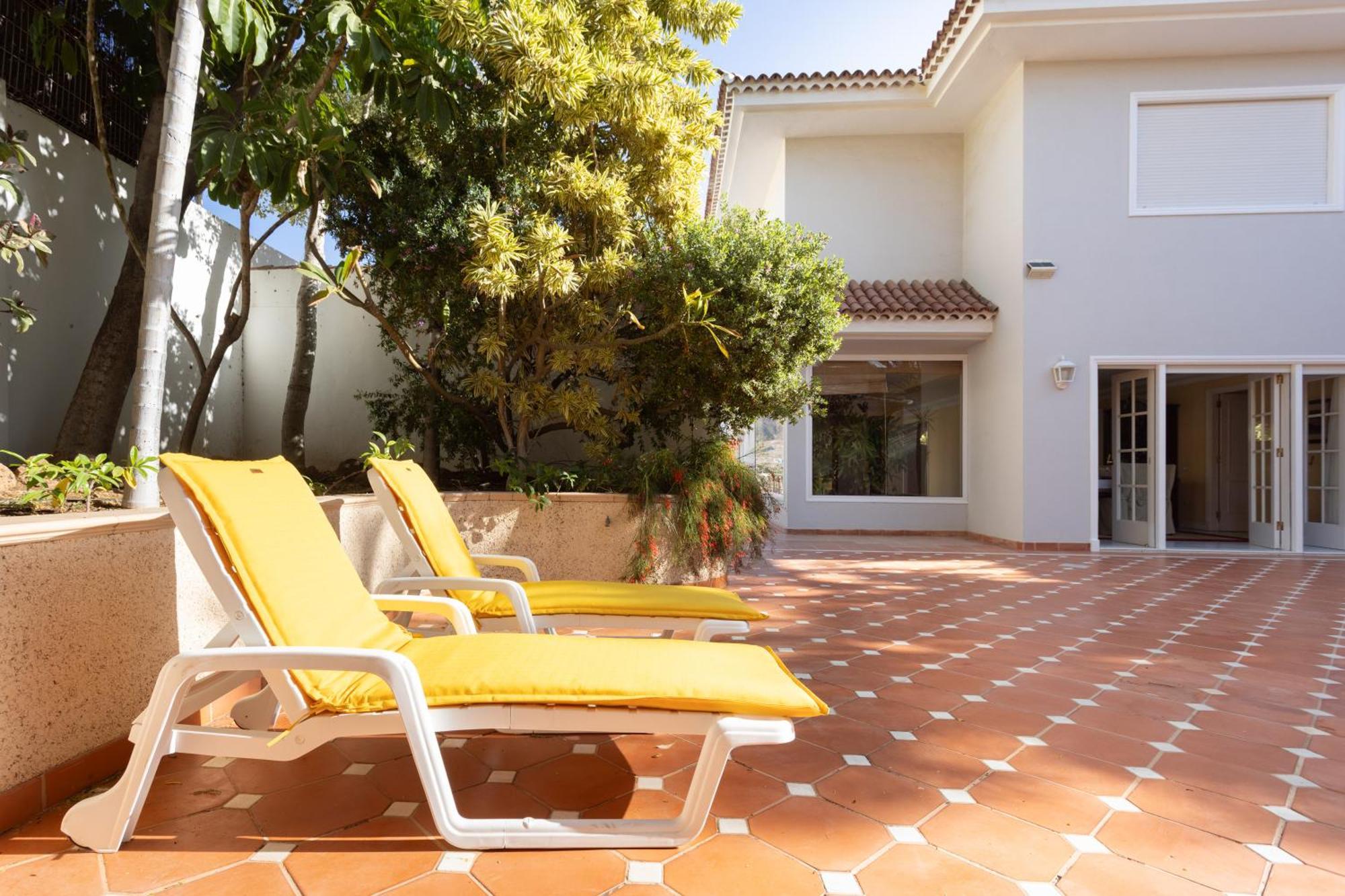 Home2book Timeless Elegance Villa, Cristianos *