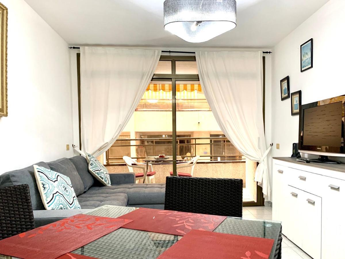 Los Cristianos Valdes Center 3 *